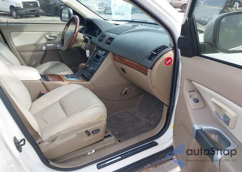 2008 Volvo Xc90 V8 z USA, uszkodzony, nr VIN YV4CZ852281452188